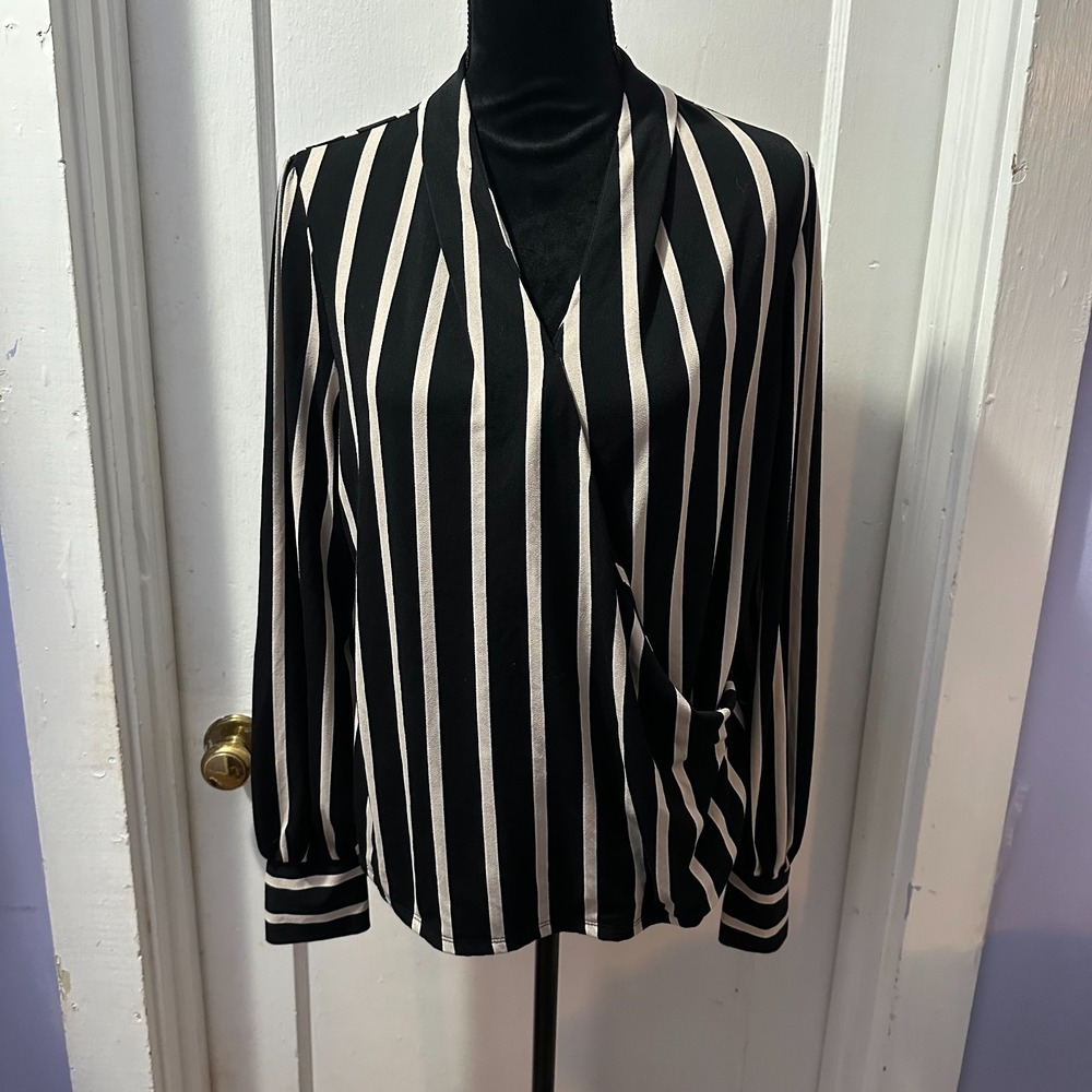 Adrianna Papelll‎ Black and Cream Striped Top in L